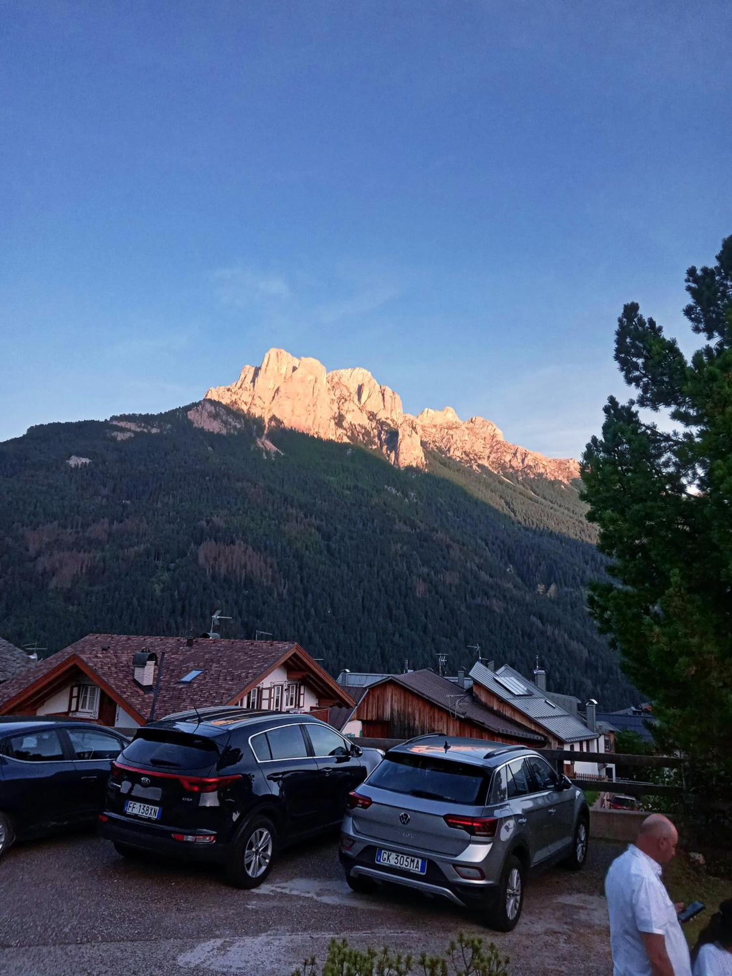 Hotel Vigo Vigo di Fassa Luaran gambar